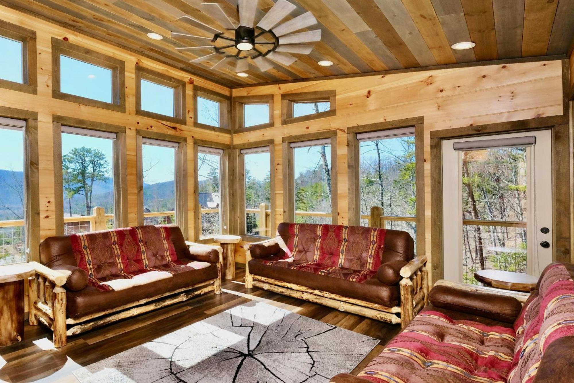 Treetop Treasure Севьервилл Экстерьер фото