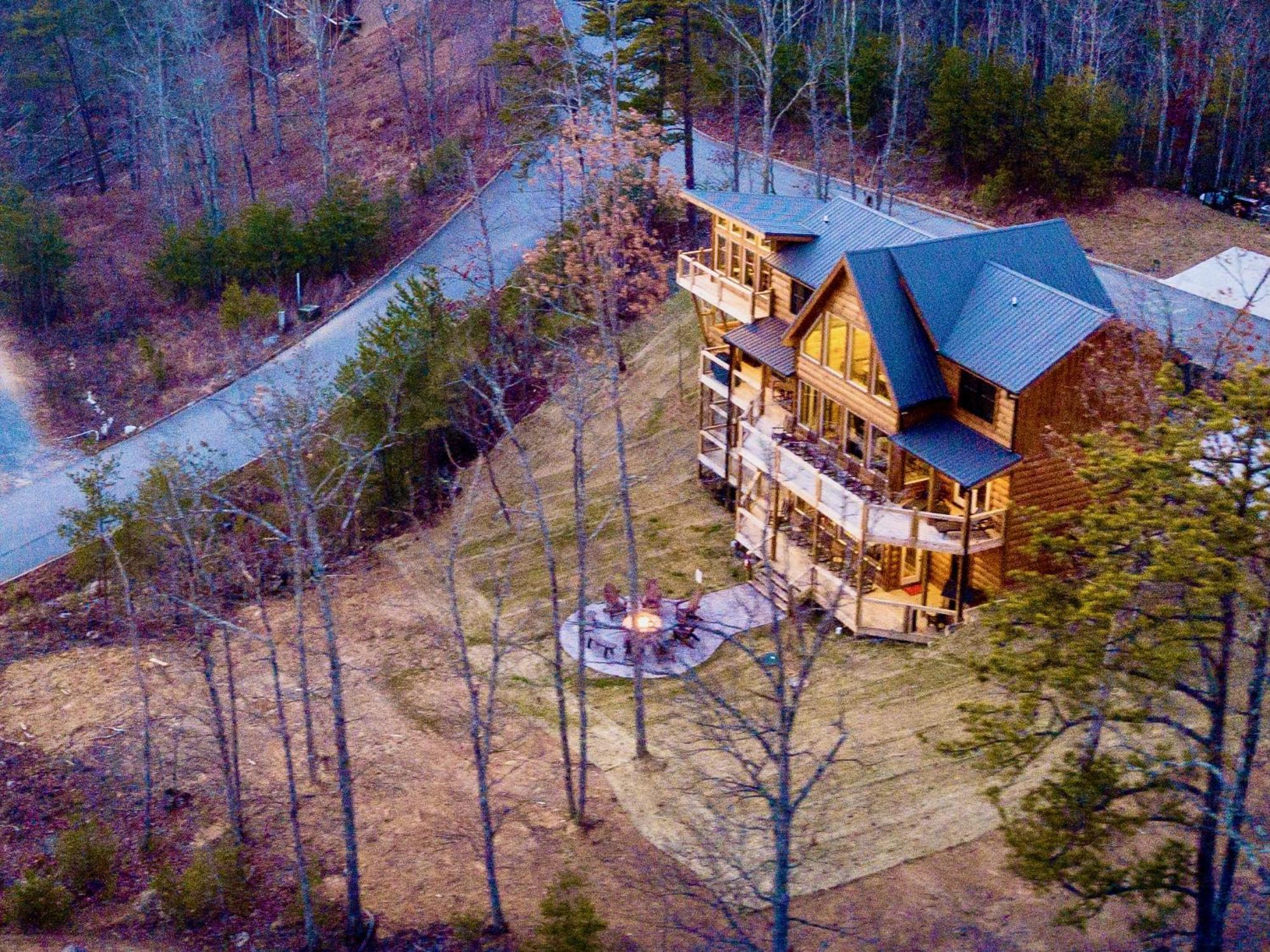 Treetop Treasure Севьервилл Экстерьер фото